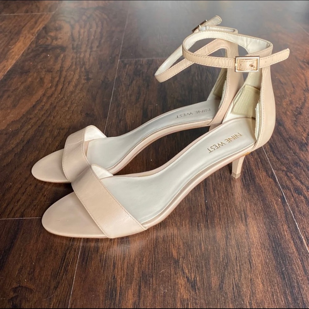 Nine West - Lesia Ankle Strap Sandals